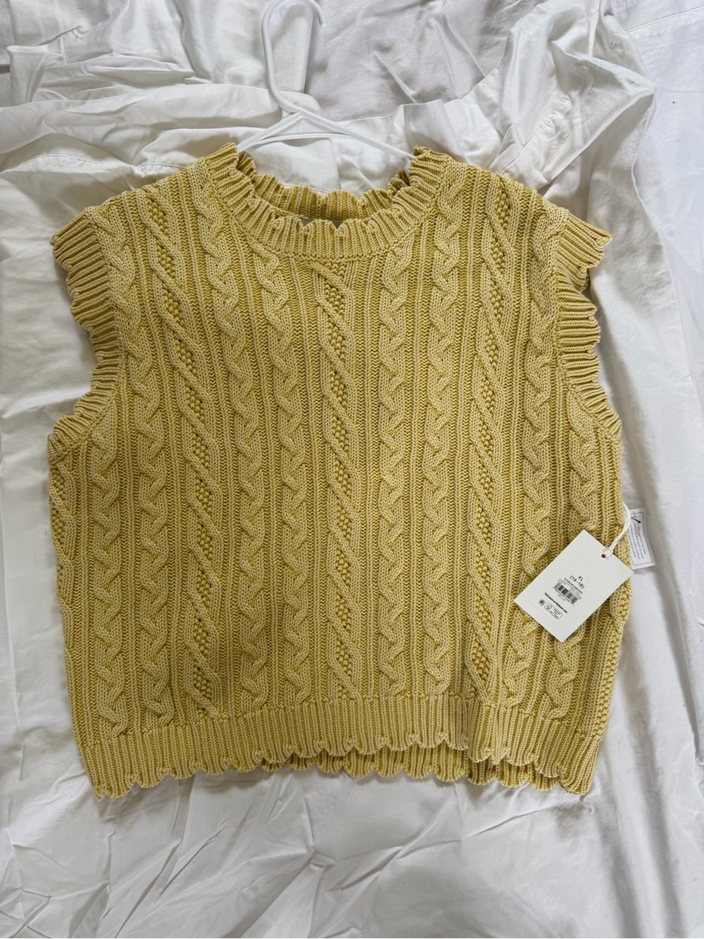 Cable Knit Sleeveless Sweater Vest - Yellow